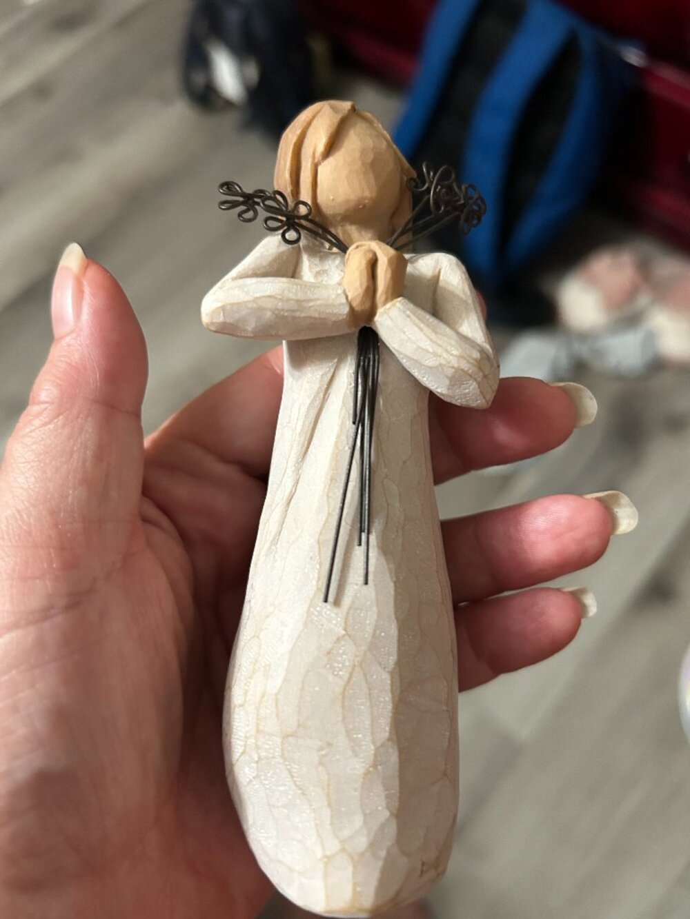 Willow Tree Friendship Angel Figurine Susan Lordi Demdaco Wire Wings Pre-Owned